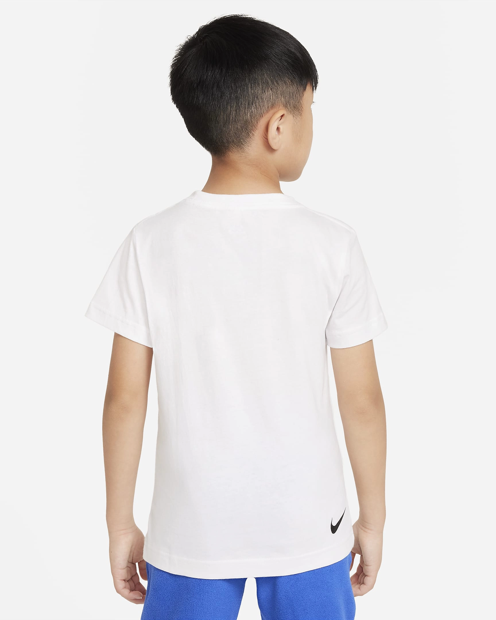 Małe Nike ACG: Przygoda czeka! T-shirt dla małych odkrywców. Idealny na każdą wyprawę!